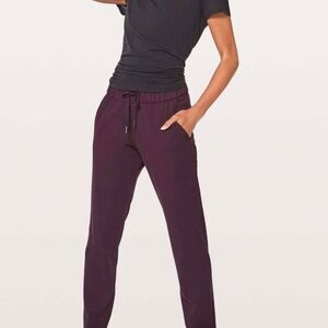 lululemon athletica Women's On The Fly in Plum